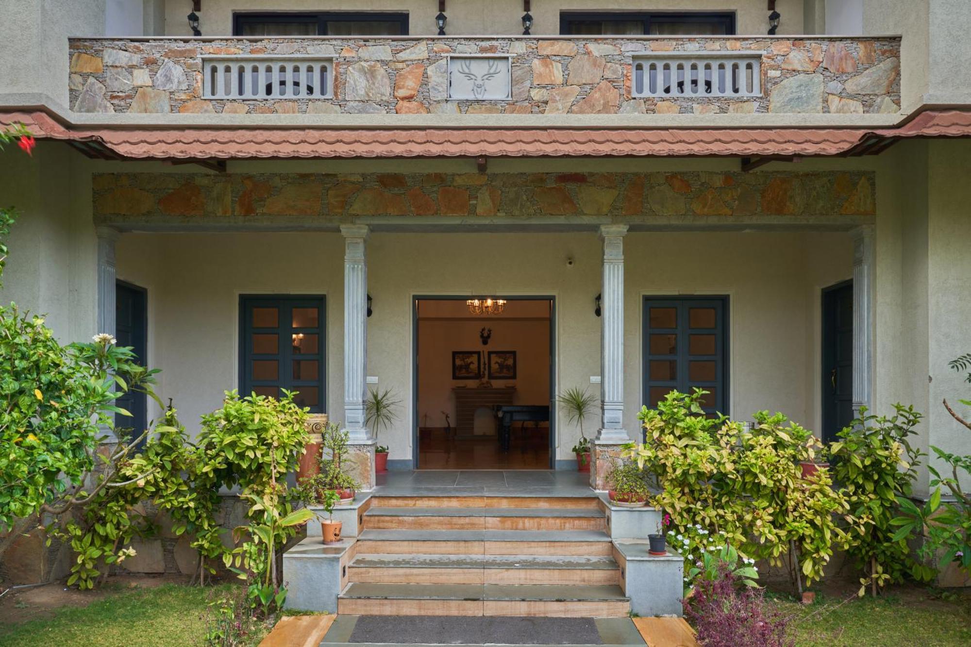The Hunting Lodge Resort Udaipur - Villas & Pool Dabok Экстерьер фото